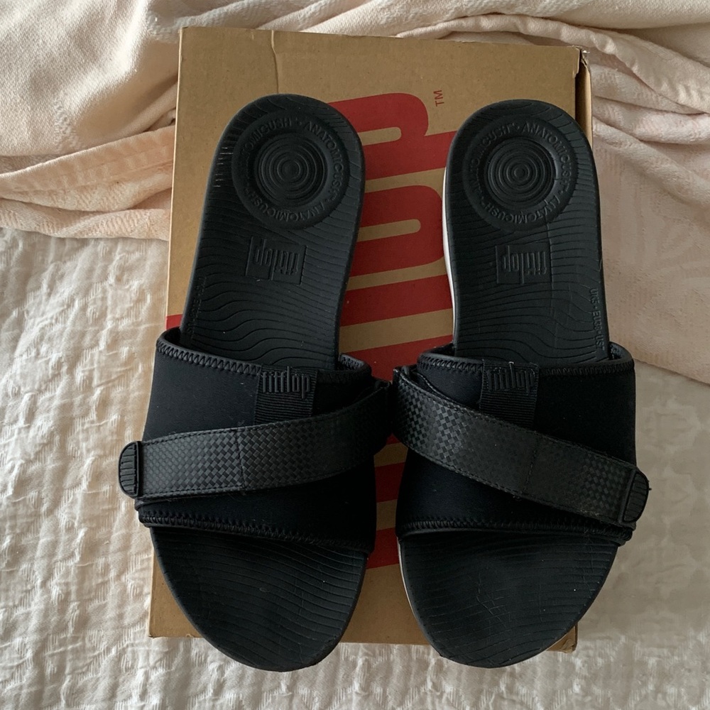 FitFlop black Neoflex Slide Sandals size 8